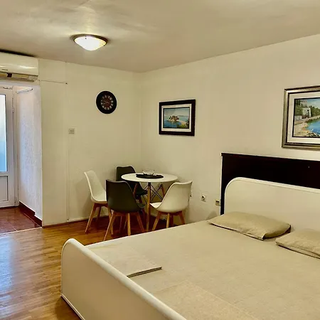 Podgorica Guesthouse * Podgorica