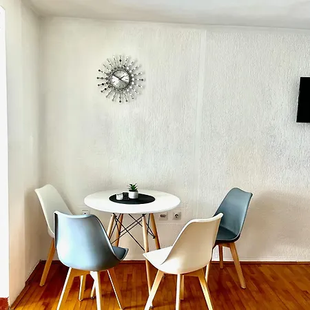 Podgorica Guesthouse Homestay *