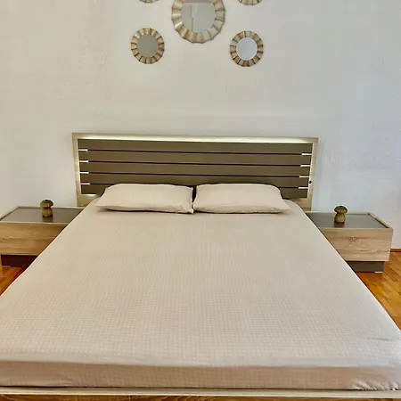 Rum i privatbostad Podgorica Guesthouse *